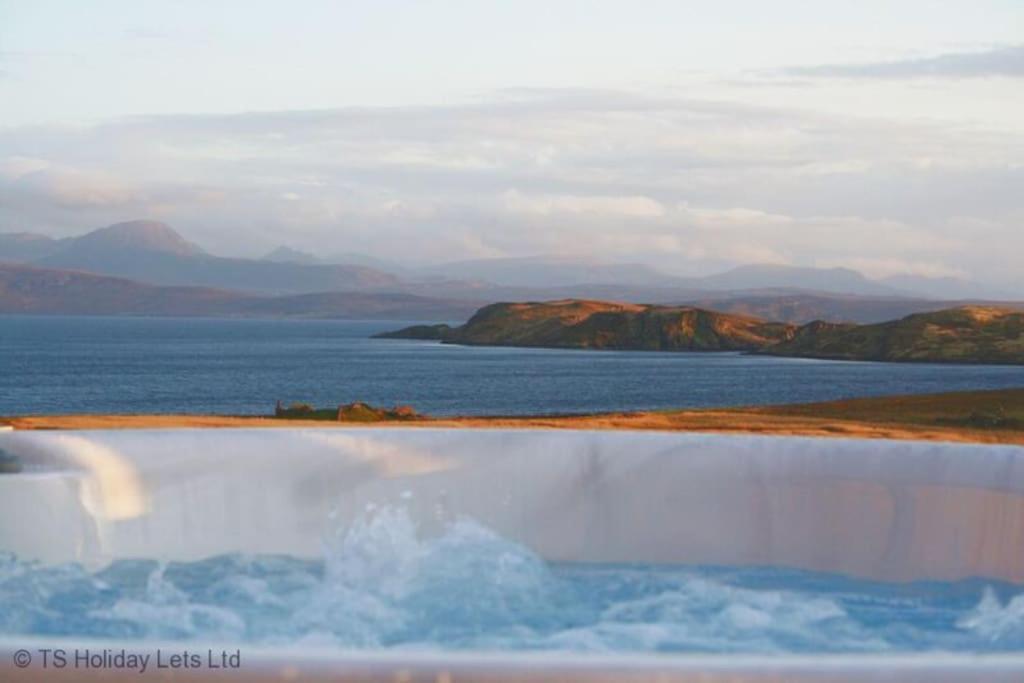 Locholly Lodge Achiltibuie エクステリア 写真